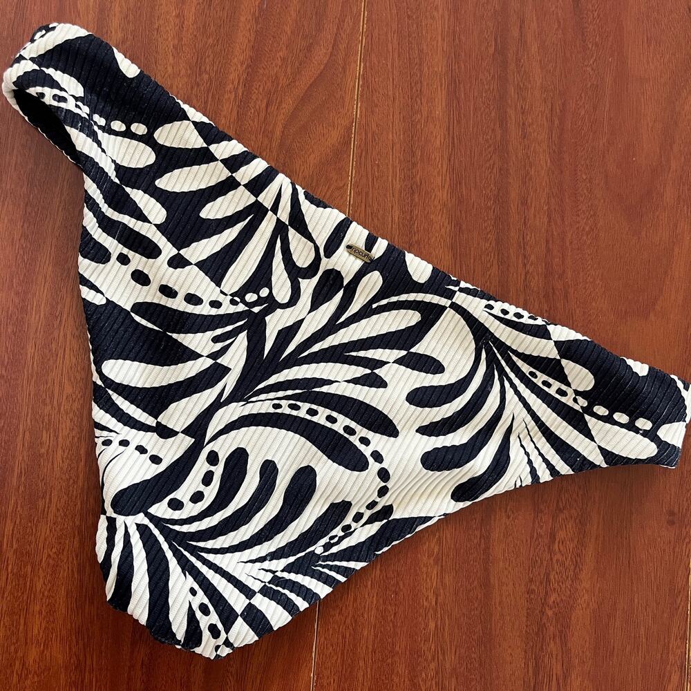 Rip Curl Afterglow Swirl Good Coverage Bikini Bot… - image 3